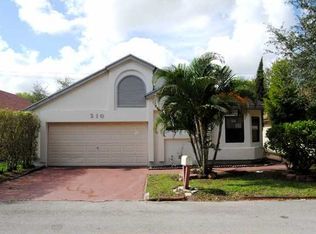 210 Maddy Ln, Pompano Beach, FL 33068