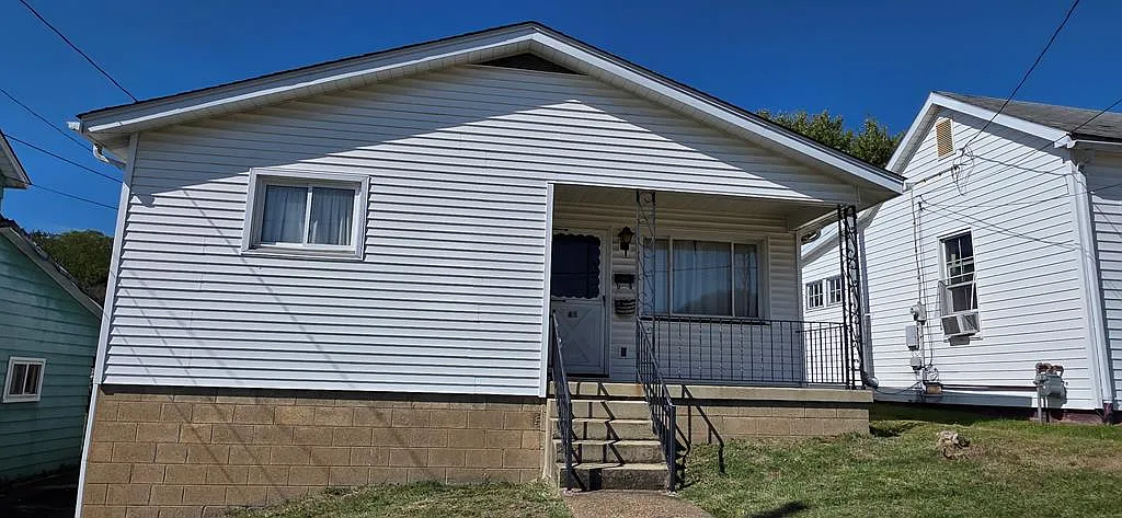41 Locust Avenue photo 1