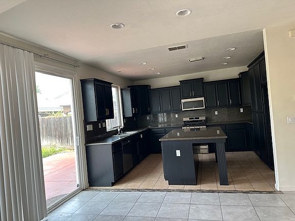 2nd image of 3727 Silvana Ln