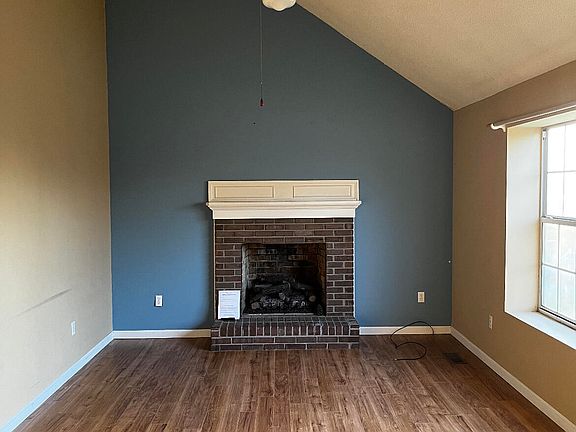 4th image of 1345 Carowinds Cir