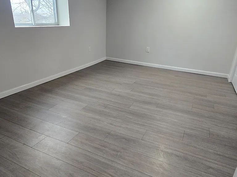 160 Forest Rd #1 — Photo 11