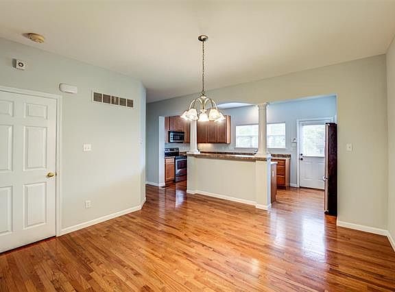 4th image of 4189 Washington Blvd