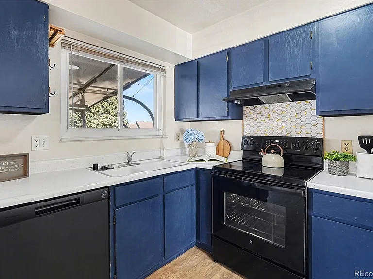 1632 S Rifle St — Photo 1