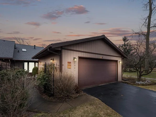 2241 Island Dr, Michigan City, IN 46360