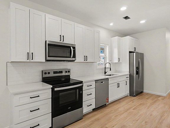 3rd image of 170 Macey Ave