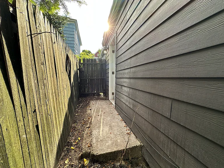 506 Tyson Pl — Photo 19
