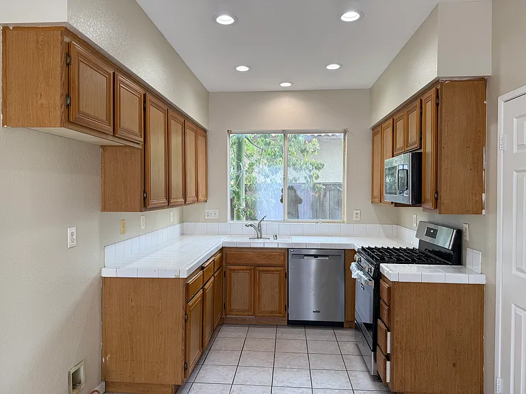 39561 Tischa Dr — Photo 8