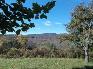 140 Crow Ridge Rd, Voorheesville, NY 12186