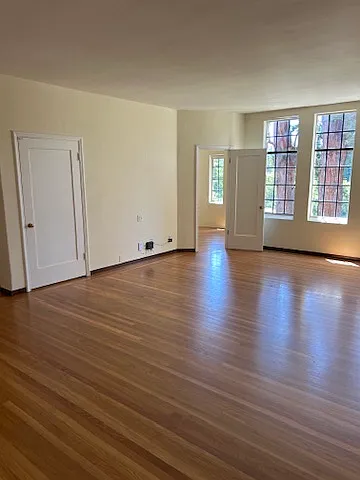 1 Duane Street Apartments — Photo 15