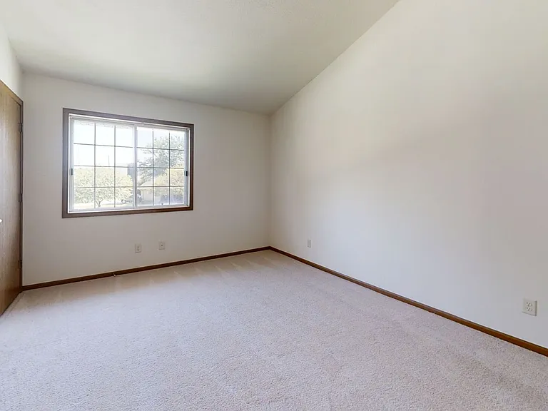 N86W14240 Fond Du Lac Ave #14240 — Photo 8