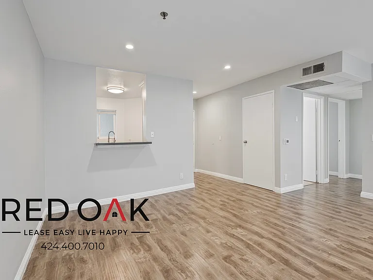 5224 Cartwright Ave #7 — Photo 10