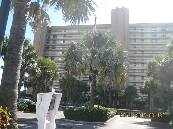4th image of 9940 Ocean Dr #406