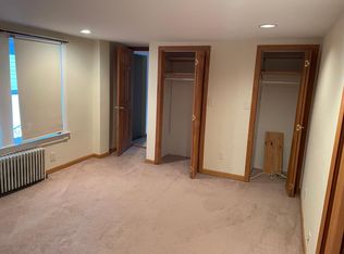 12 Mill Ln #1, Huntington, NY 11743