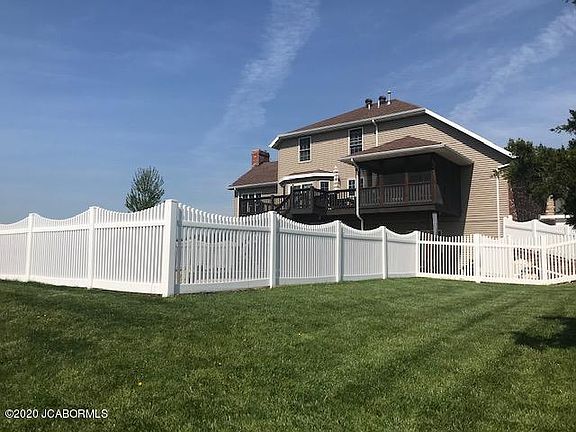 5th image of 420 Summerhill Dr