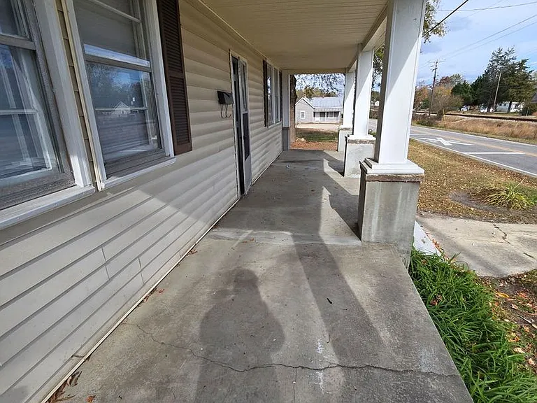 1401 Old Norlina Rd — Photo 16