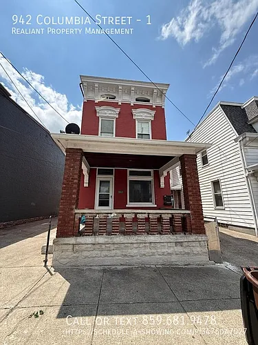942 Columbia St #1 Photo 1