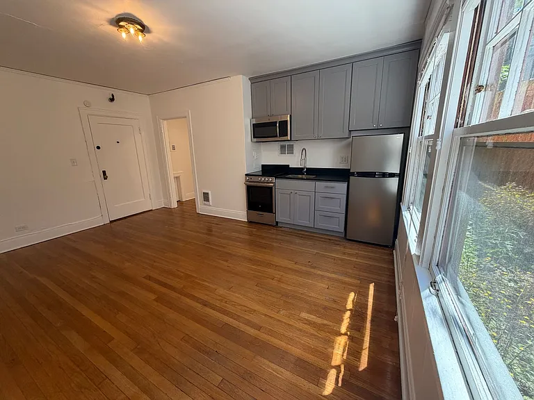 Greenway Apartments — Photo 49