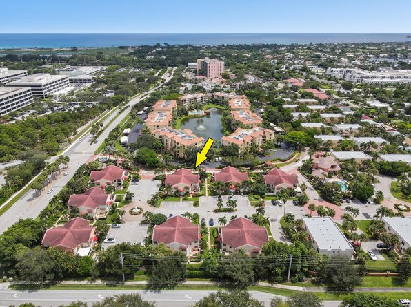 28 Uno Lago Dr