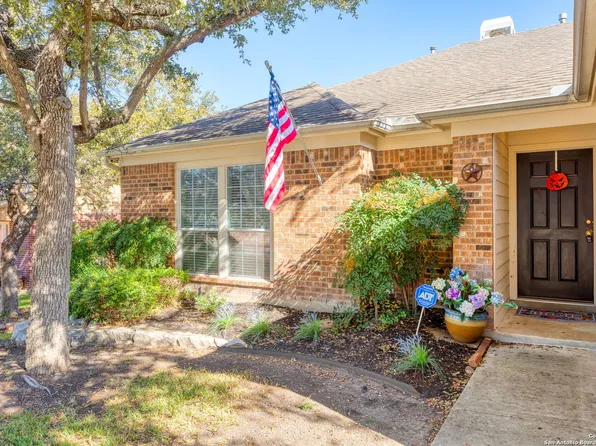615 Fairglen Ct, San Antonio, TX 78258