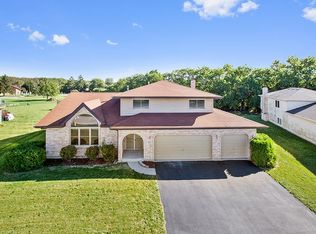 123 Churn Rd, Matteson, IL 60443