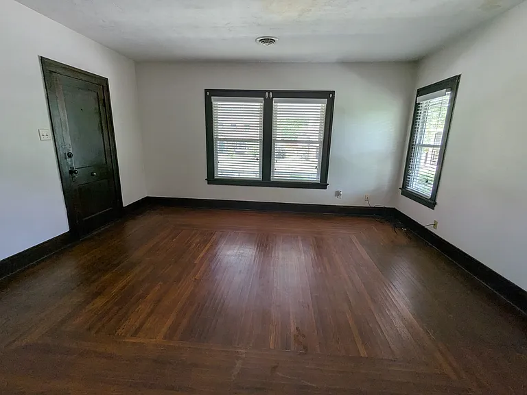 308 Stanley St #3 — Photo 4
