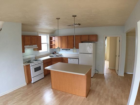3rd image of 115 N Fairmount St #2
