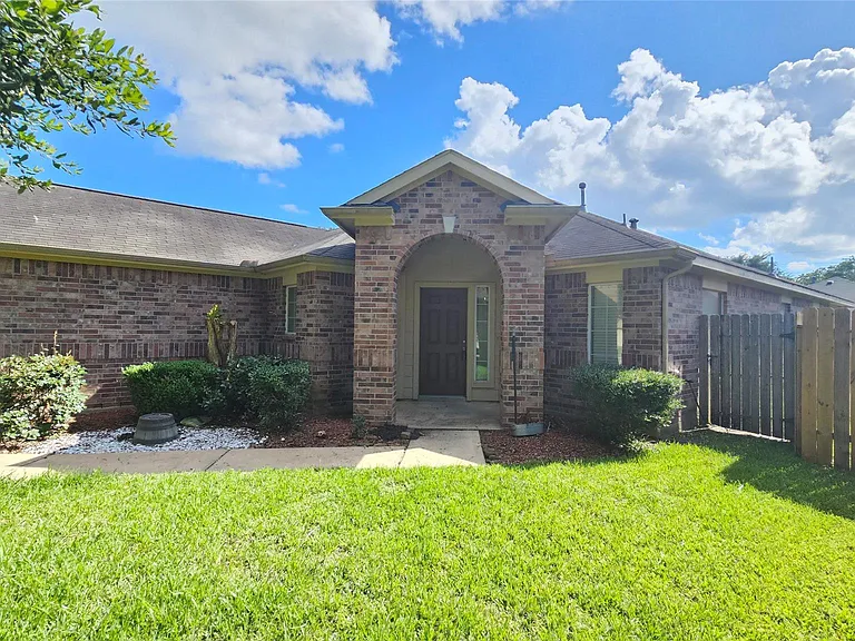 1219 Pecos Pass Dr — Photo 2