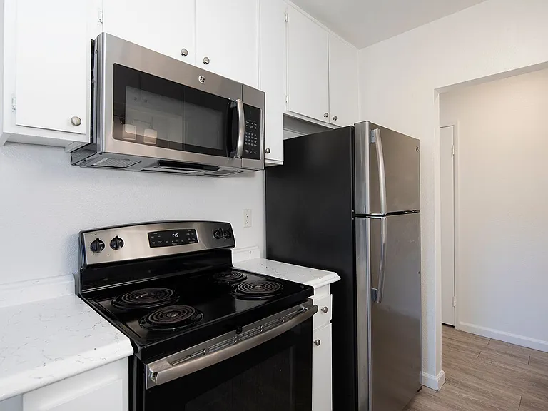 Volterra Apartments — Photo 61