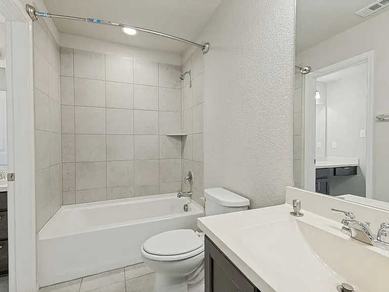 4400 Horsemint Cv — Photo 10