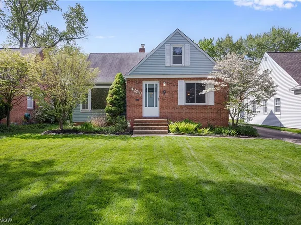 4250 Eastway Rd, South Euclid, OH 44121