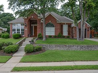 3205 Enchanted Oaks Cir, Corinth, TX 76210