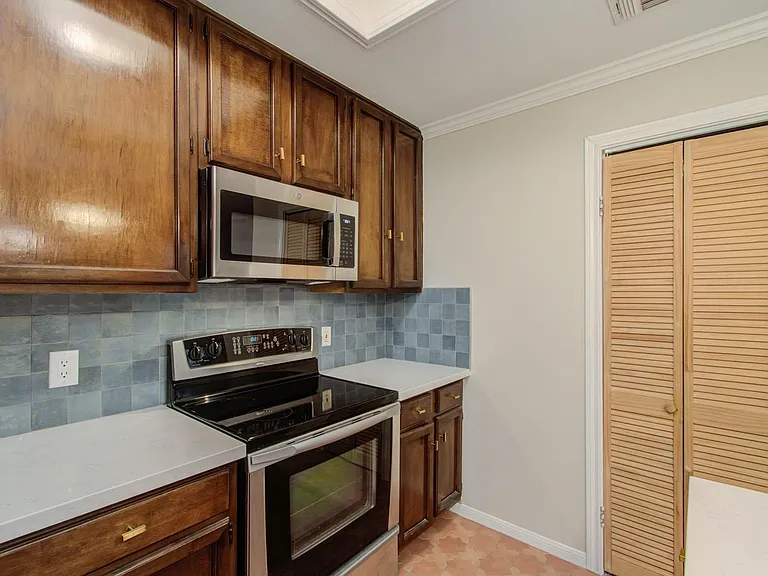 11711 Memorial Dr #188 — Photo 8