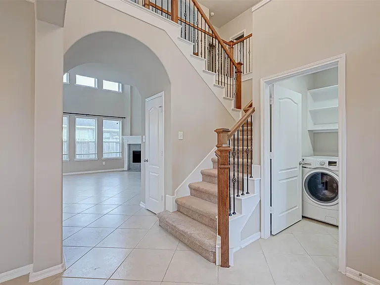 2111 Post Oak Ct — Photo 5