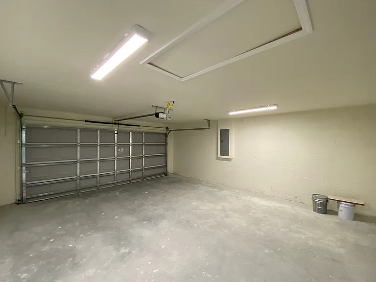 202 Locust Pass Ter — Photo 23