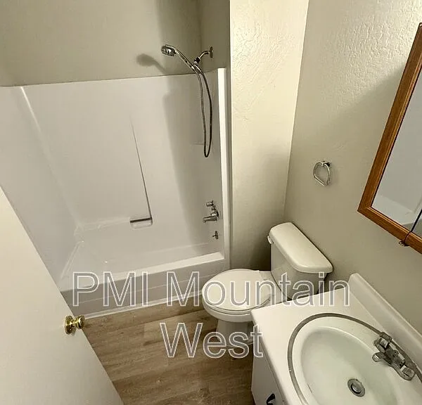 528 S 1100 E #6 — Photo 12