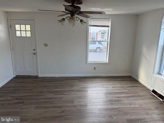 4th image of 13-15 W Water St