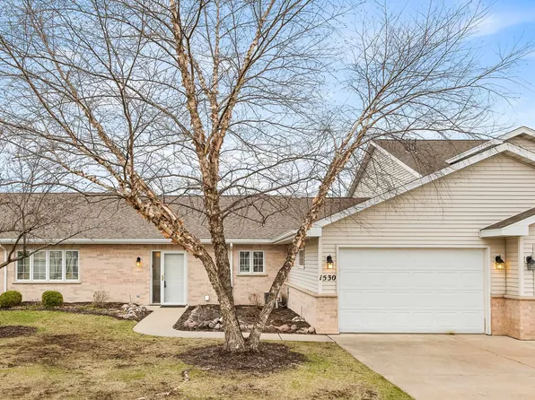 1530 River Pines Dr, Green Bay, WI 54311