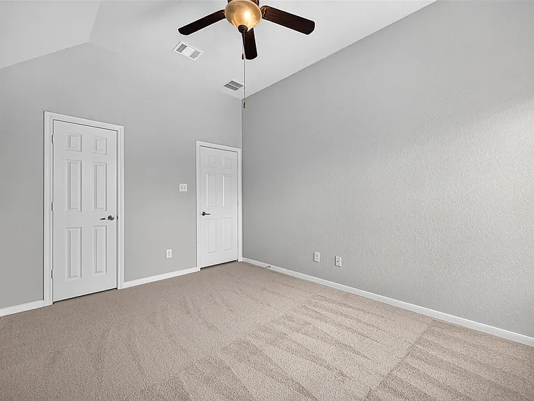 50 Vershire Cir — Photo 32