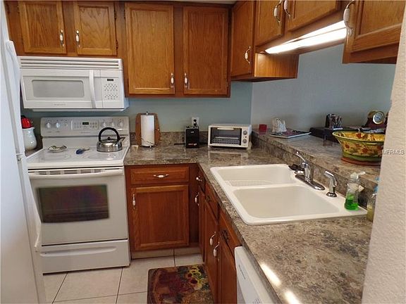 3rd image of 25188 Marion Ave #F
