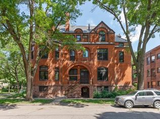 198 Kent St N #B, Saint Paul, MN 55102