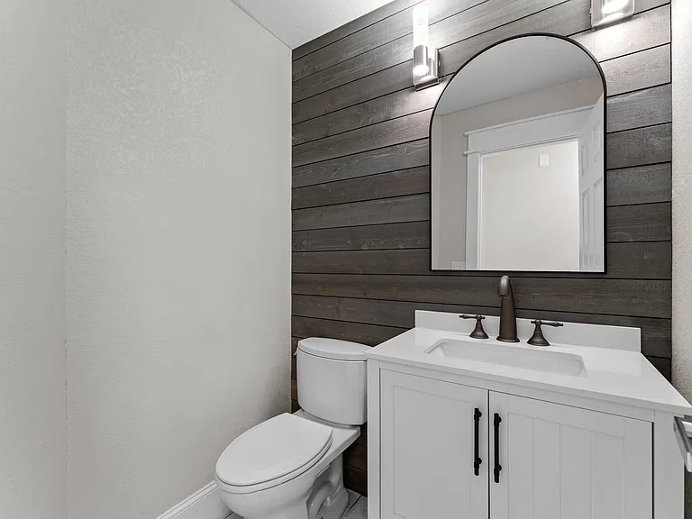 2407 Country Club Dr — Photo 15
