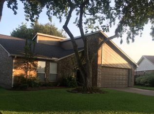 28 Ranch House Loop, Angleton, TX 77515