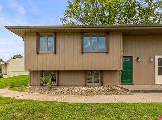 4905 S 99th St #4905, Omaha, NE 68127