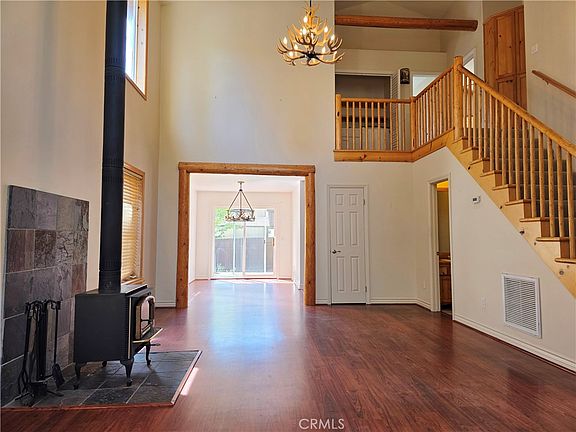 3rd image of 358 Maple Dr