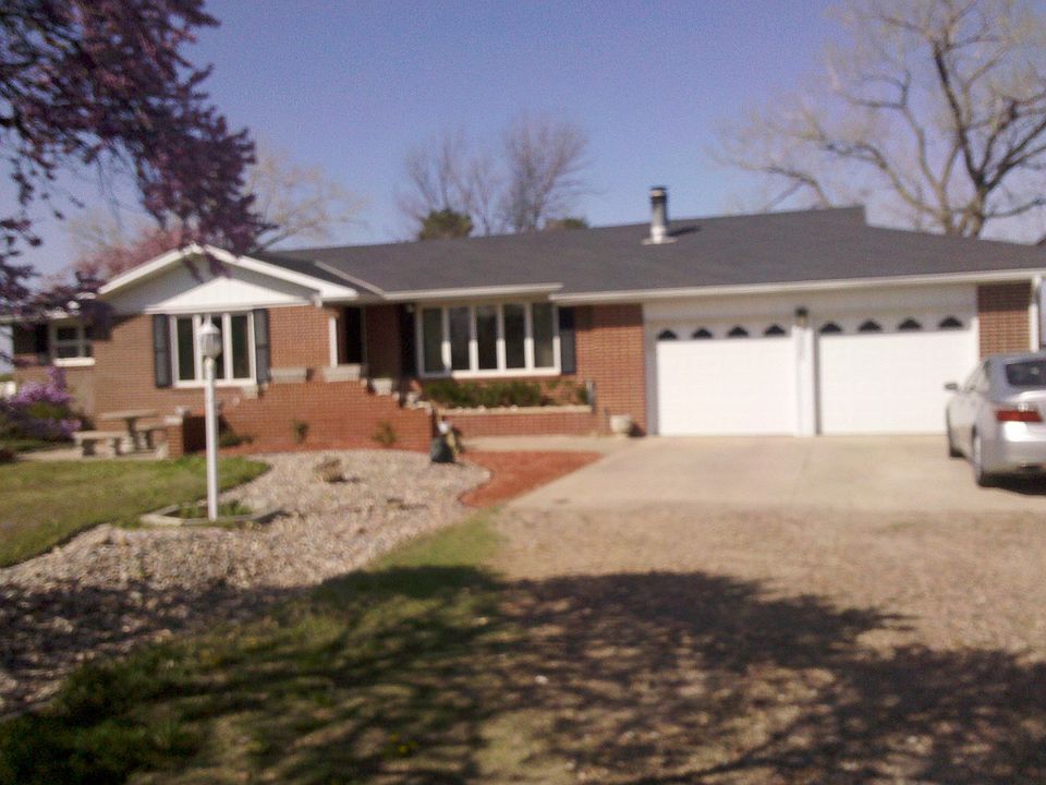 2220 E 27th, Hays, KS