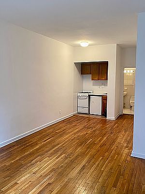 4th image of 438 E 77th St APT 2C