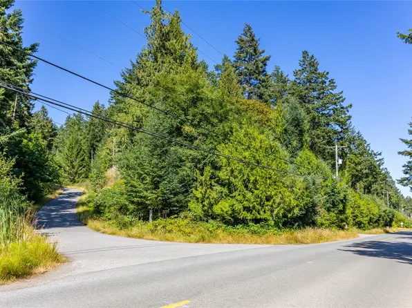 9904 Castle Rd, Sunshine Coast, BC V0N 1V5