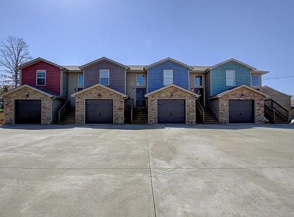 2nd image of 505 Havendale Ct #C