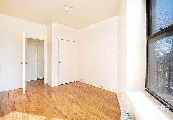 3rd image of 1871 Eastern Pkwy #4