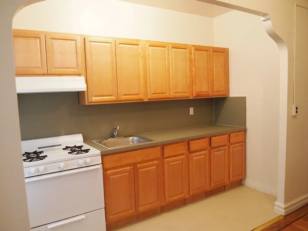 1940 Clinton Avenue 3E